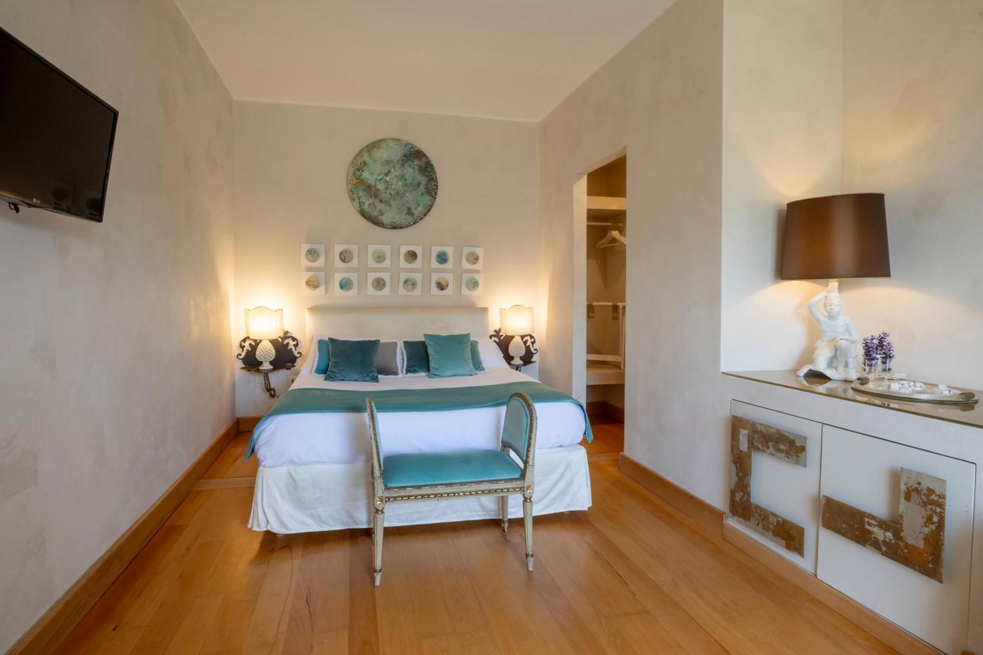 Superior Double Room,1742988278:JPEG